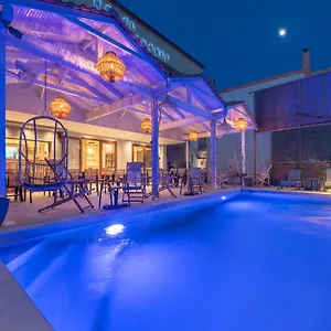 Apartmanhotel Adonis, Pefkohóri